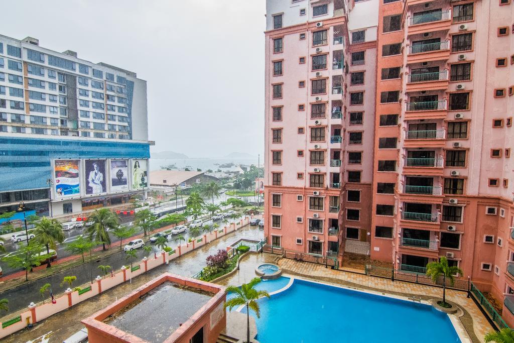 Mts @ Marina Court Resort Condo Кота-Кинабалу Номер фото