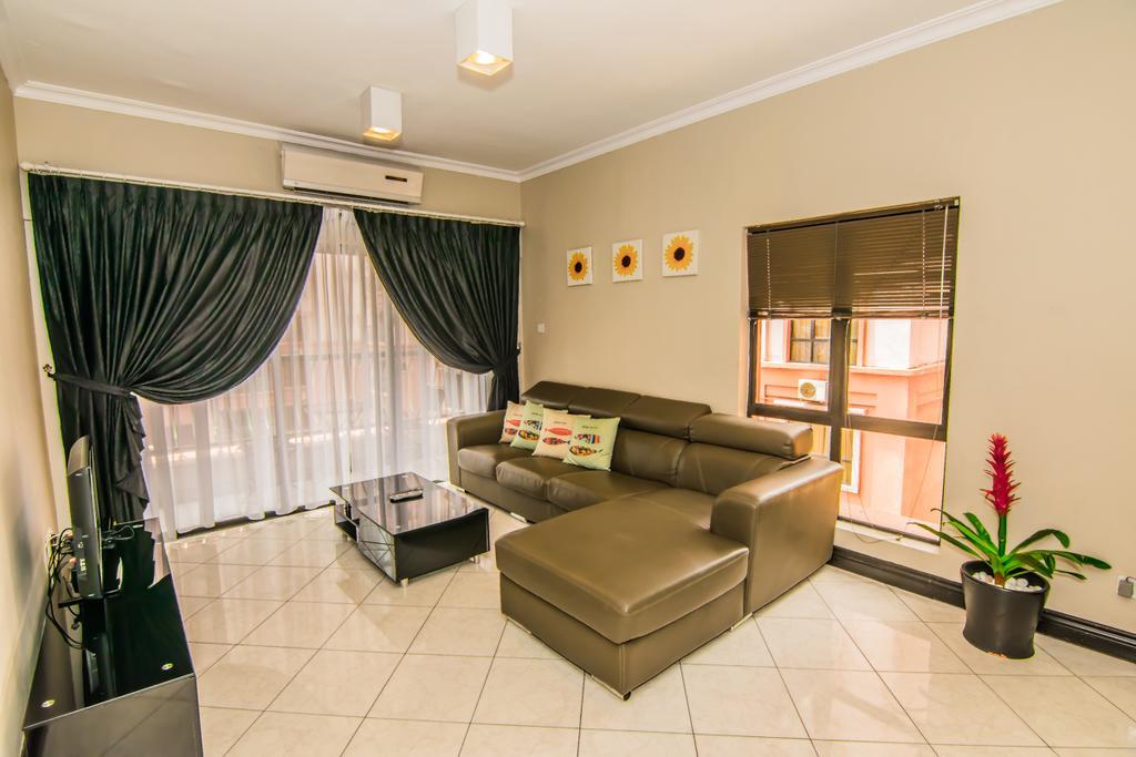 Mts @ Marina Court Resort Condo Кота-Кинабалу Номер фото